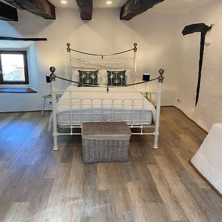 Spacious 1 Bed Home With Shared Pool Champagnac-la-Riviere Exterior photo